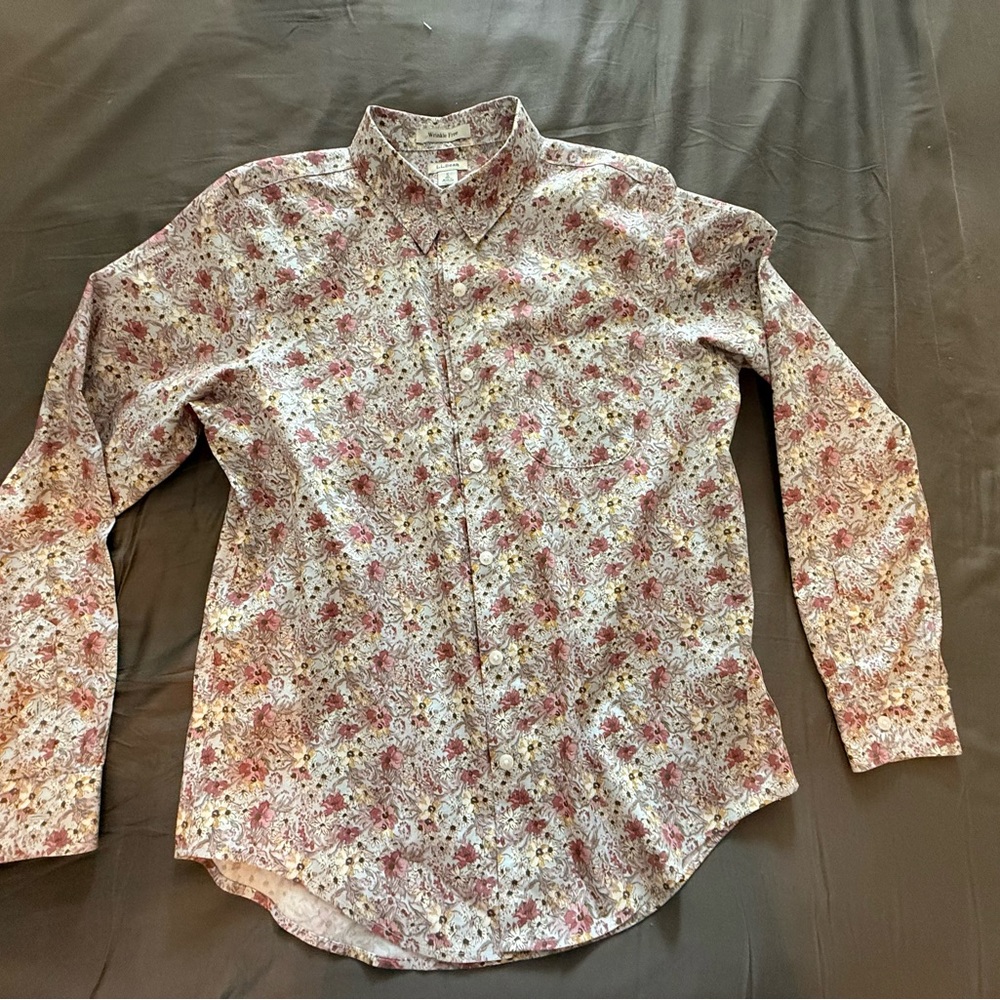 Woman’s LL Bean Floral Button-Down Shirt - Winkle Free -100% Cotten